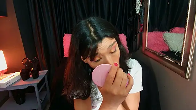 AvaLusty online show from February 2, 2026, 12:59 pm