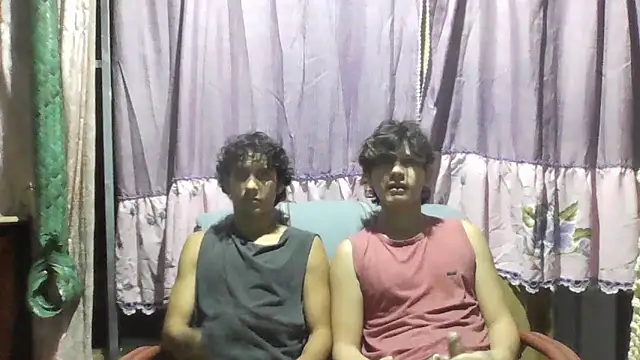 Snapshot of pedrodavid_ chatting on October 15, 2025, 12:22 am pedrodavid online show from October 15, 2025, 12:22 am