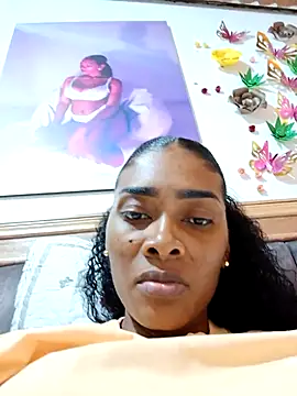 Snapshot of linda-palma chatting on February 1, 2026, 10:30 pm linda-palma online show from February 1, 2026, 10:30 pm