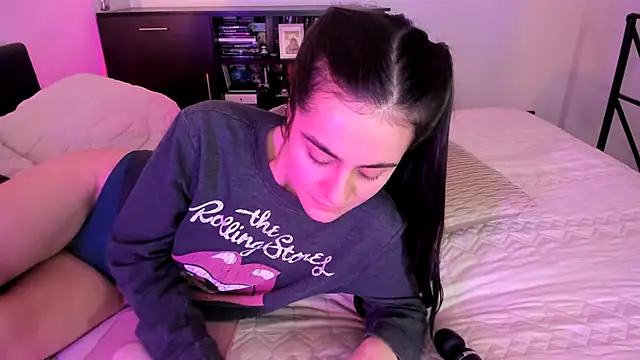 guccipussy1 online show from March 5, 2025, 9:48 pm