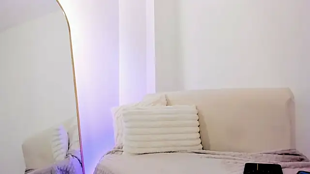 Caro martinezz online show from November 26, 2025, 3:29 am