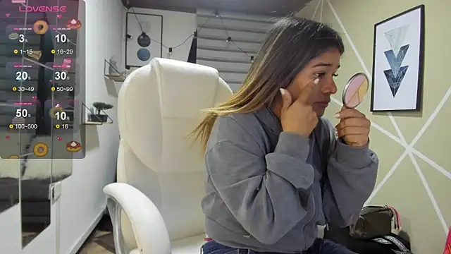 Enma  clark online show from September 30, 2025, 4:06 am