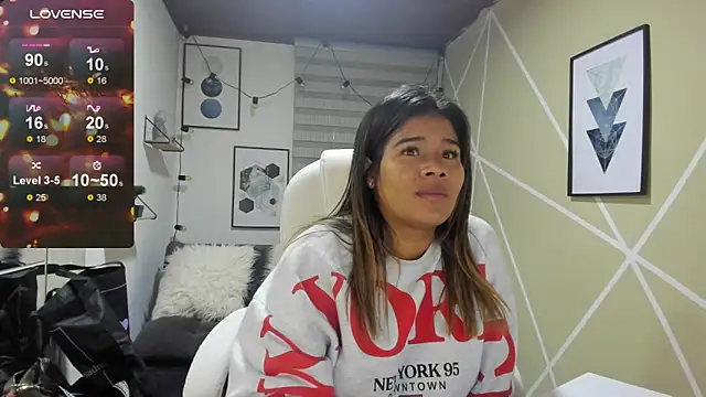 Enma  clark online show from December 5, 2025, 4:10 am