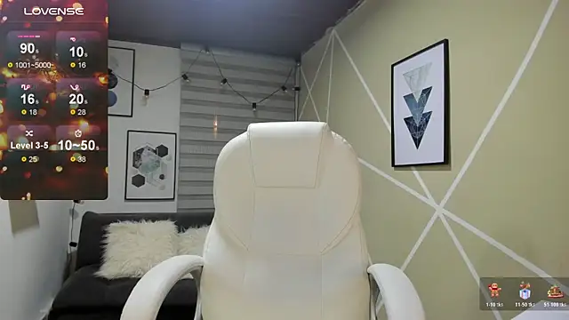 Enma  clark online show from December 22, 2025, 4:09 am