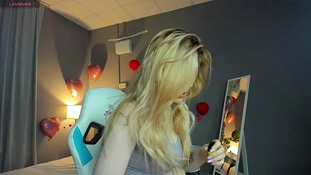 Vanessa Walters online show from March 7, 2025, 2:15 am