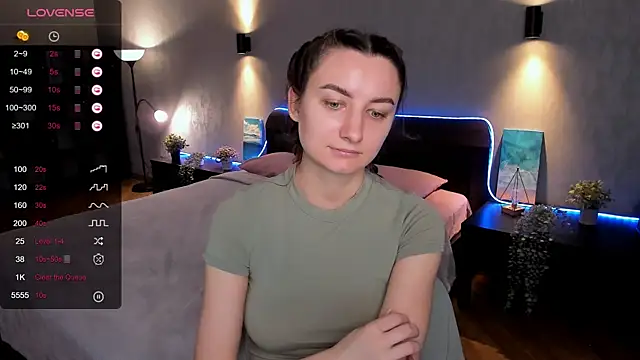 annacooleman online show from February 19, 2025, 2:23 am