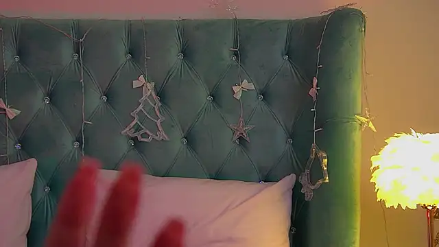 DianaVert online show from December 21, 2025, 6:37 pm