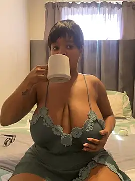 Snapshot of Saggy_areola95 chatting on May 12, 2026, 10:56 am Saggy areola95 online show from May 12, 2026, 10:56 am