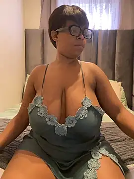Snapshot of Saggy_areola95 chatting on May 13, 2026, 9:39 am Saggy areola95 online show from May 13, 2026, 9:39 am