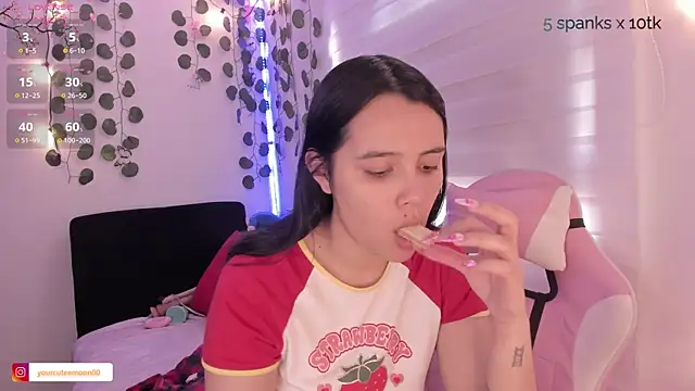 moonliiiight1 online show from January 16, 2025, 6:06 pm