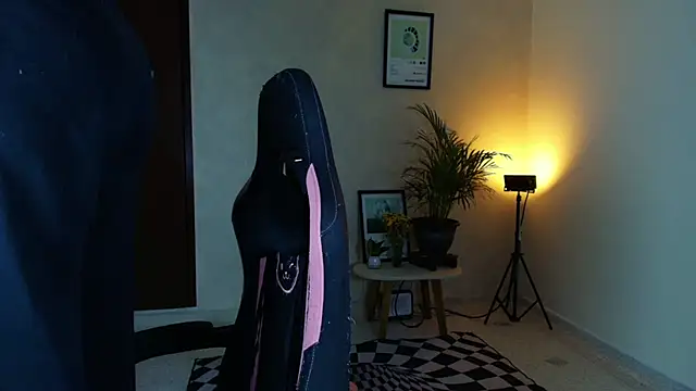 SweetJennaa online show from April 5, 2026, 4:20 am