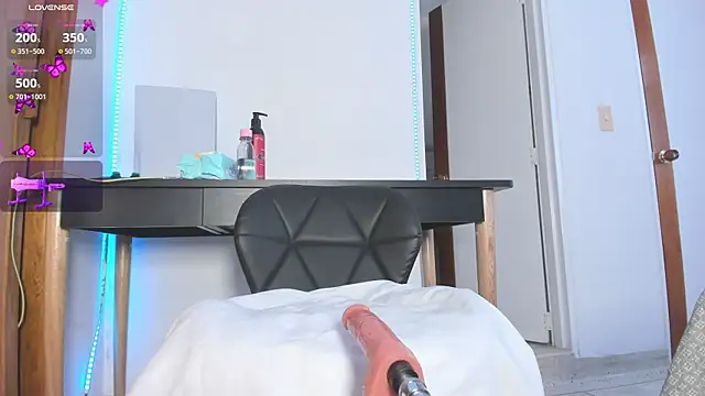 lily evil online show from February 17, 2026, 5:52 pm