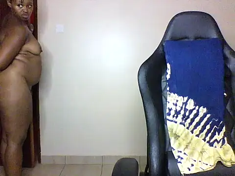 Snapshot of Candii_wet_ chatting on October 9, 2025, 10:41 pm Candii wet  online show from October 9, 2025, 10:41 pm