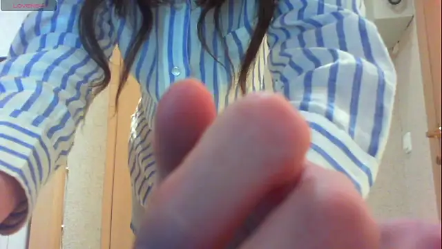 khu yam online show from November 2, 2025, 5:04 pm