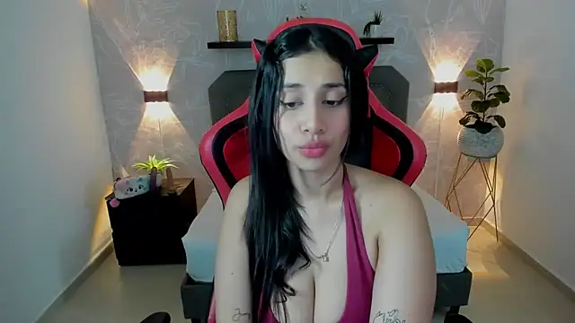 Snapshot of venuz_lee chatting on January 8, 2025, 12:58 pm venuz lee online show from January 8, 2025, 12:58 pm