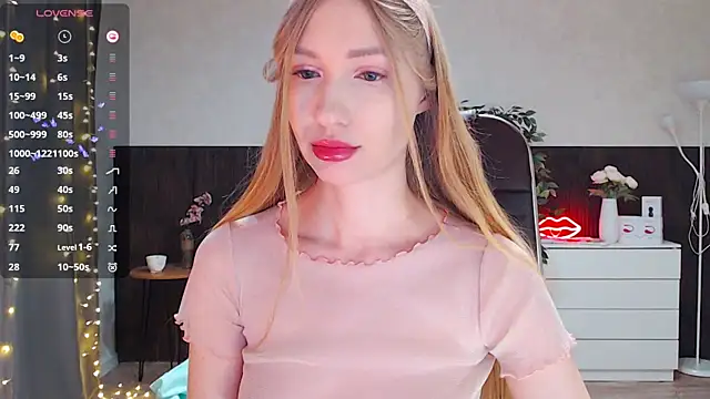 Cutie Annie online show from February 26, 2025, 1:21 am