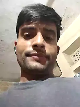 PRIYANHUxh online show from April 1, 2026, 3:42 pm