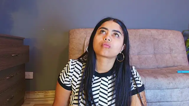Snapshot of jade_brunnette chatting on May 29, 2026, 8:18 pm jade brunnette online show from May 29, 2026, 8:18 pm