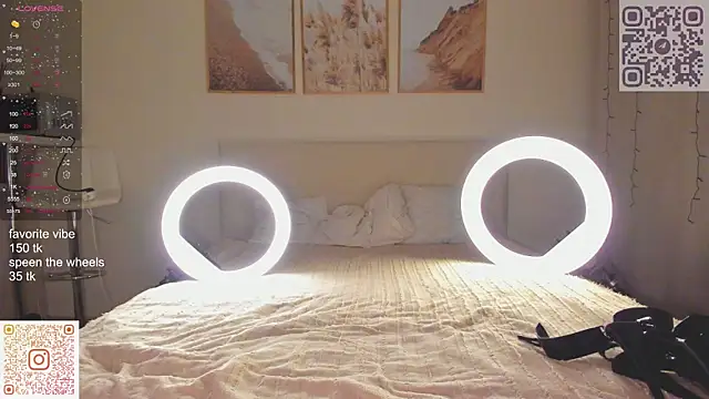 diaanona online show from January 12, 2025, 2:24 am