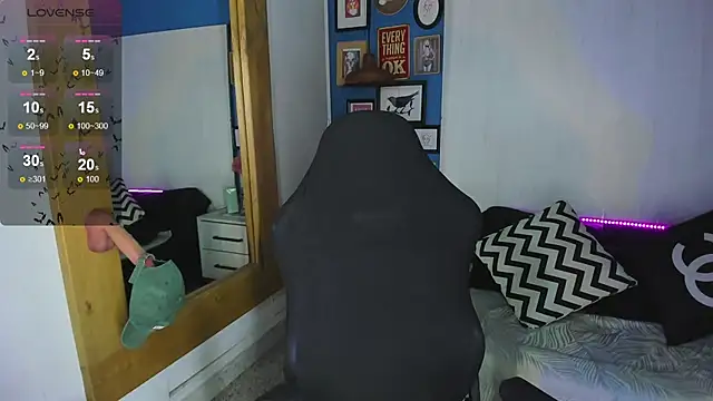 VladHellsing4 online show from November 8, 2025, 2:39 pm