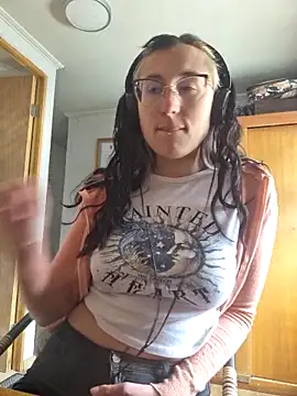 Snapshot of Afrania chatting on November 13, 2025, 3:55 pm Afrania online show from November 13, 2025, 3:55 pm