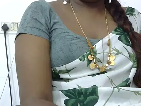 Hot akshara online show from September 28, 2025, 3:50 pm