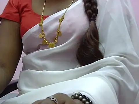 Hot akshara online show from December 16, 2025, 10:37 pm