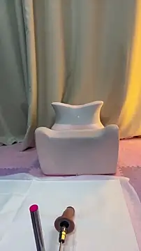 Nicole77-baby online show from December 4, 2025, 4:05 pm