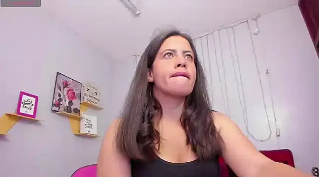 kathina giraldo online show from March 19, 2025, 6:55 pm