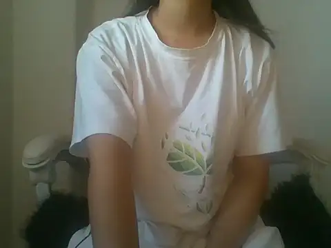 Snapshot of PARI_MAI chatting on November 7, 2025, 7:30 am PARI MAI online show from November 7, 2025, 7:30 am