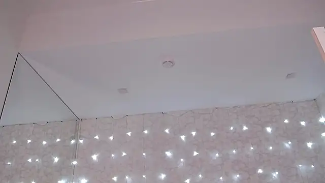 Snapshot of Evapeach_ chatting on January 19, 2025, 10:17 pm Evapeach online show from January 19, 2025, 10:17 pm