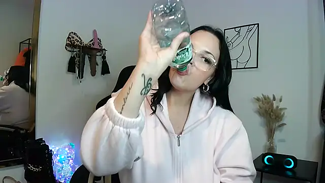 Jujuicy 97 online show from September 19, 2025, 7:47 pm