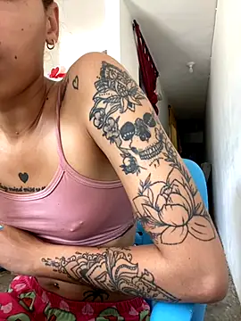 Bunny bel online show from October 4, 2025, 7:12 pm