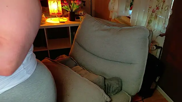 jenna-sxy19 online show from April 14, 2026, 12:55 pm