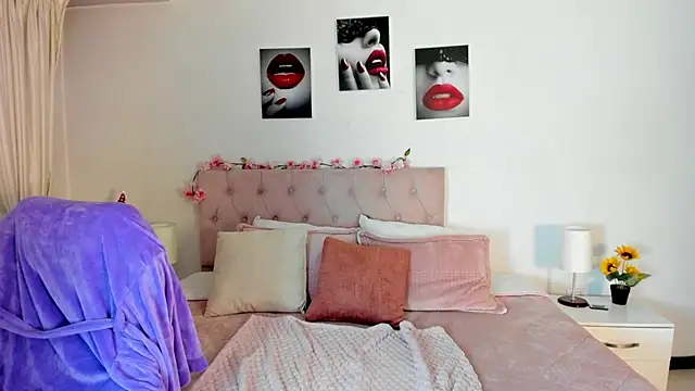  Charlotte evans 1 online show from December 28, 2024, 10:23 pm