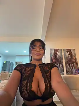 Jessie-pradoo online show from May 6, 2026, 10:37 pm