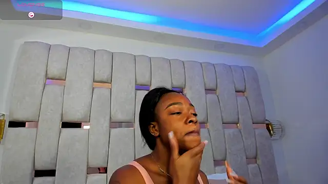 mia schwarz online show from January 19, 2025, 7:47 pm