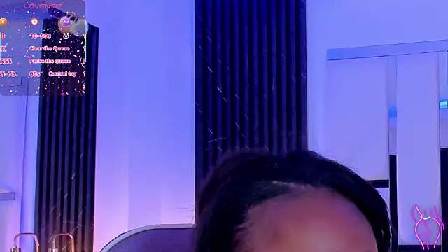 mia schwarz online show from November 17, 2025, 8:47 pm