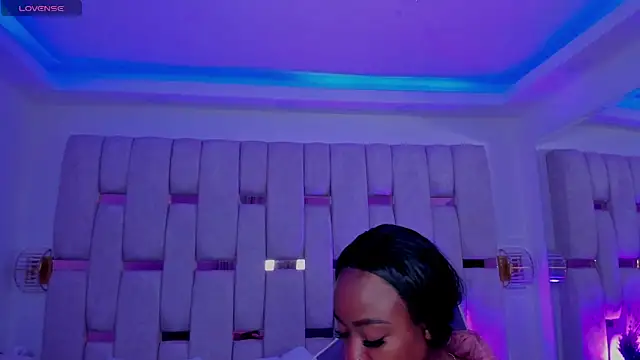 mia schwarz online show from March 4, 2026, 10:05 pm