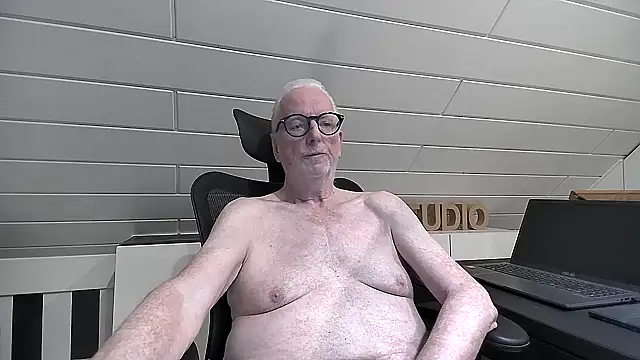 Greyhound70 online show from January 13, 2026, 4:12 pm