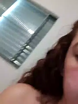 Snapshot of Sweet-diamondxxx chatting on January 31, 2025, 2:39 pm Sweet-diamondxxx online show from January 31, 2025, 2:39 pm