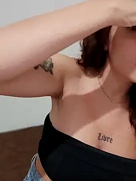 Snapshot of Sweet-diamondxxx chatting on February 7, 2025, 10:30 pm Sweet-diamondxxx online show from February 7, 2025, 10:30 pm