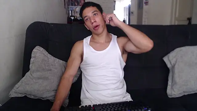 Snapshot of ethan_noir chatting on December 22, 2025, 4:04 pm ethan noir online show from December 22, 2025, 4:04 pm