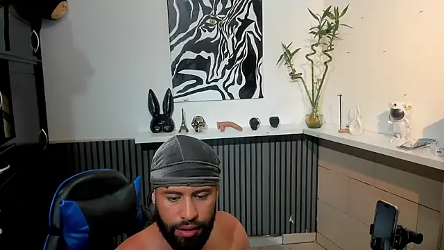 Daemon21 online show from November 19, 2025, 10:10 pm