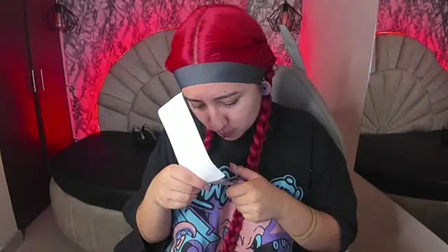 larissa01  online show from March 15, 2025, 2:56 am