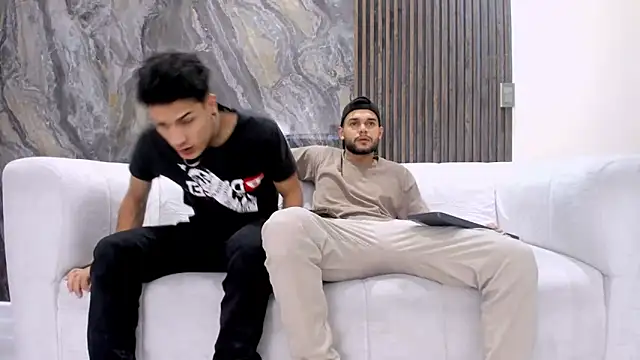 hot day online show from January 19, 2025, 1:32 am