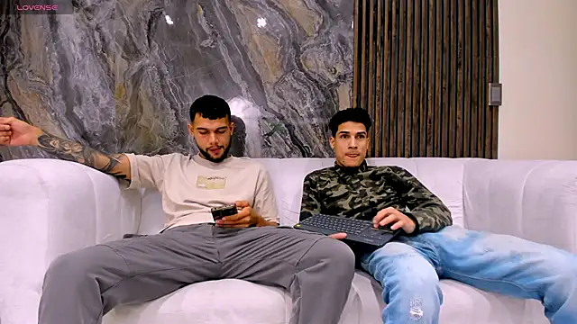 hot day online show from March 21, 2025, 2:28 am