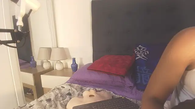 Snapshot of Evelonga_707 chatting on February 13, 2026, 7:10 pm Evelonga 707 online show from February 13, 2026, 7:10 pm