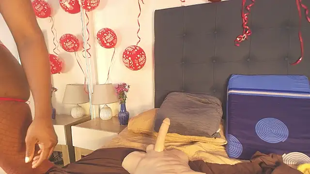 Snapshot of Evelonga_707 chatting on February 20, 2026, 7:14 pm Evelonga 707 online show from February 20, 2026, 7:14 pm