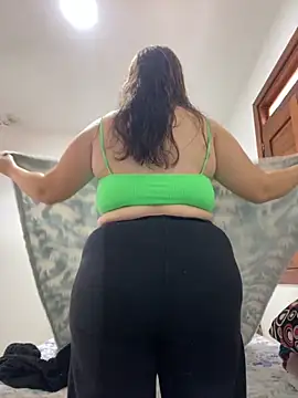 Im Amelia online show from November 5, 2025, 1:22 pm